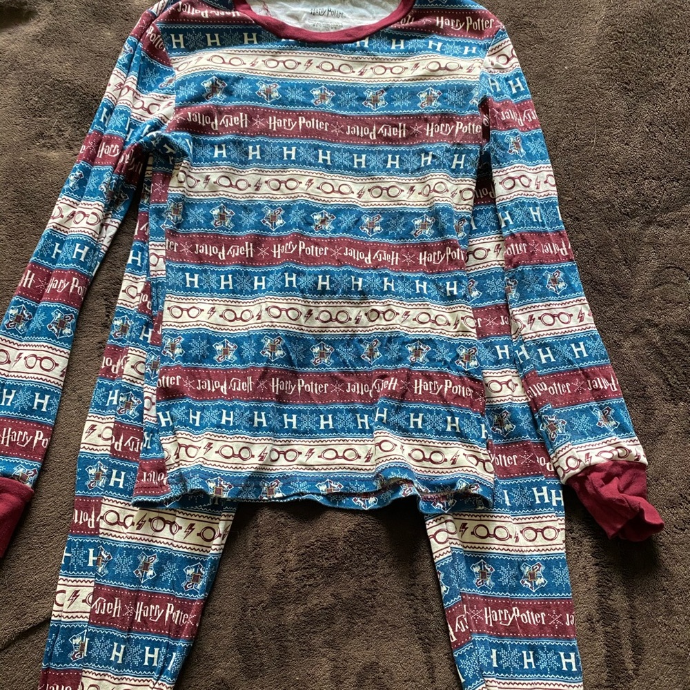 EUC Harry Potter pajama set